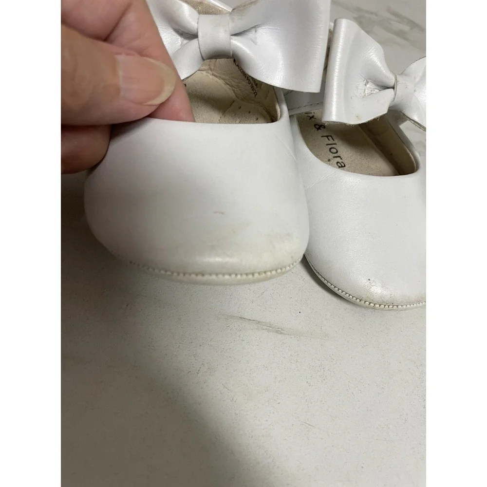 Felix‎ And Flora Size 6  Toddler White Shoes Girls Mary Jane Bows